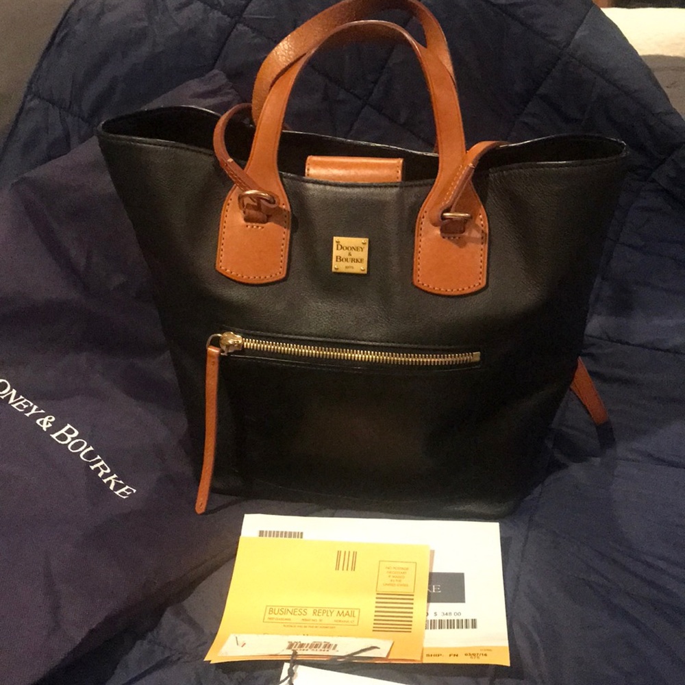 Dooney and Bourke Jenny Bag